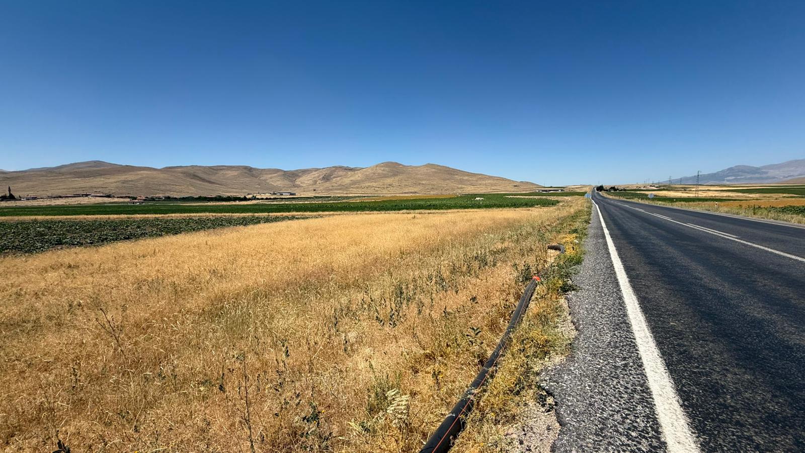 KAYSERİ DEVELİ YAZIBAŞI MAHALLESİ ANA YOL KENARI SATILIK ARAZİ